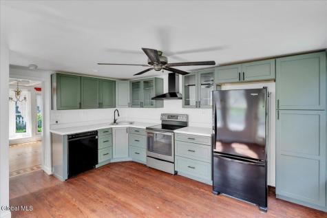 5 Albany Avenue Round Lake NY 12151