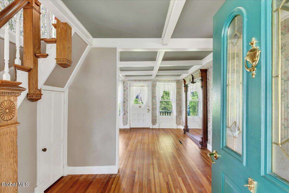 5 Albany Avenue Round Lake NY 12151