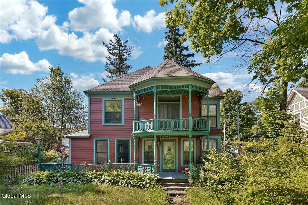 5 Albany Avenue Round Lake NY 12151