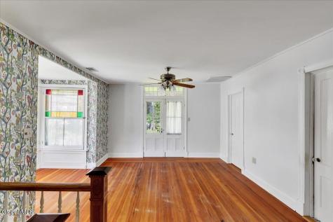 5 Albany Avenue Round Lake NY 12151