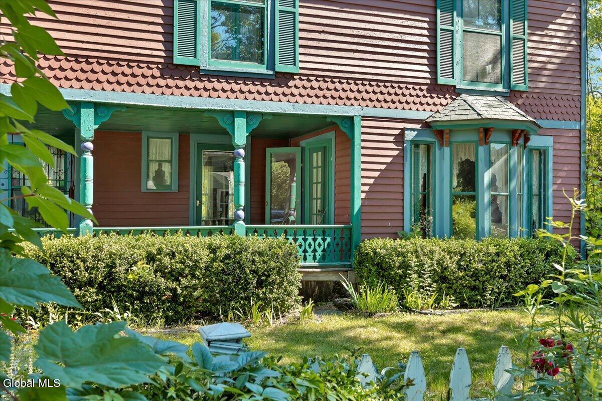 5 Albany Avenue Round Lake NY 12151