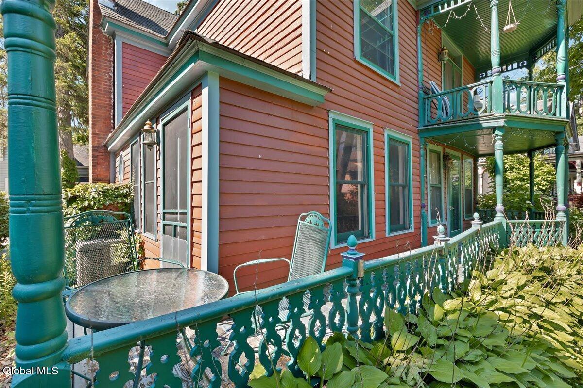 5 Albany Avenue Round Lake NY 12151
