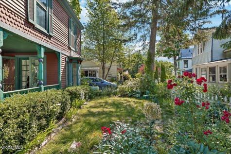 5 Albany Avenue Round Lake NY 12151