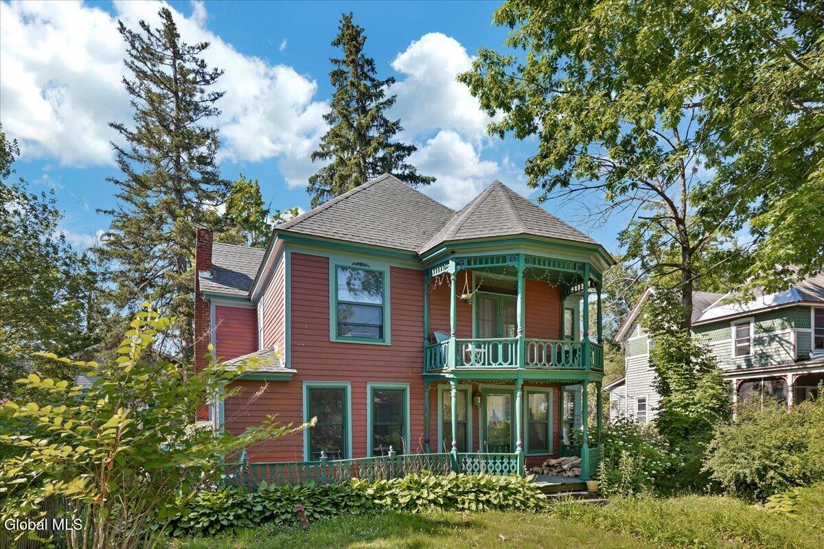 5 Albany Avenue Round Lake NY 12151