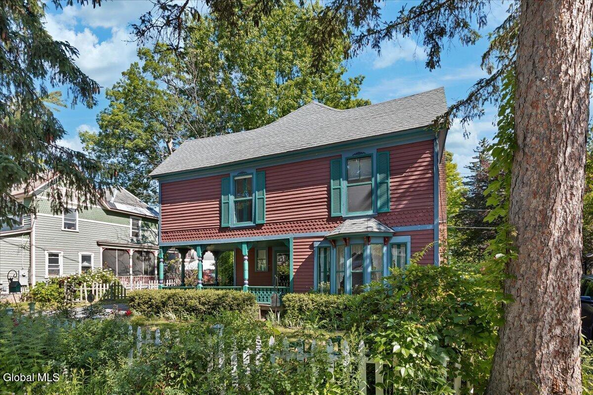 5 Albany Avenue Round Lake NY 12151