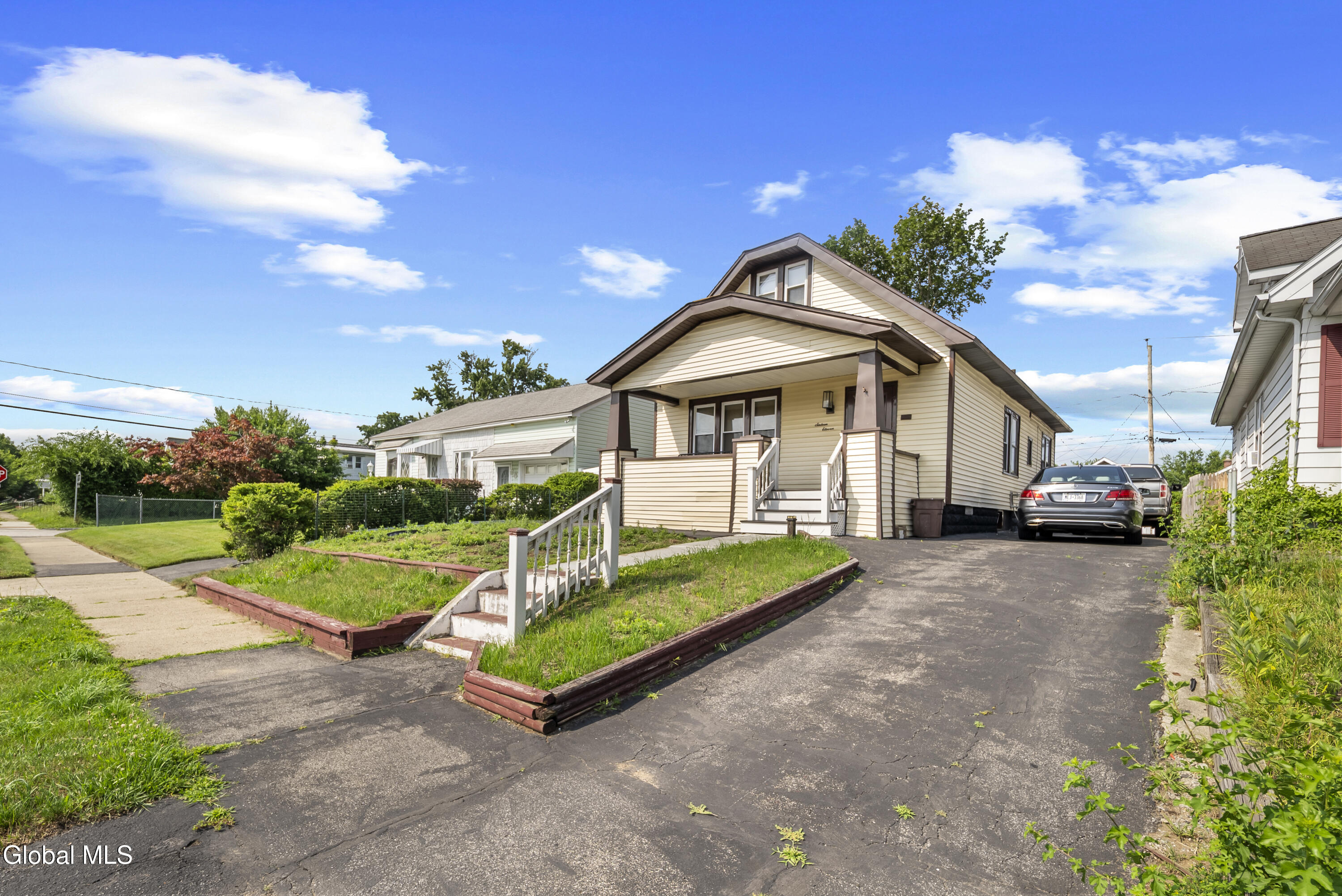 1611 Schuyler Street Schenectady NY 12303