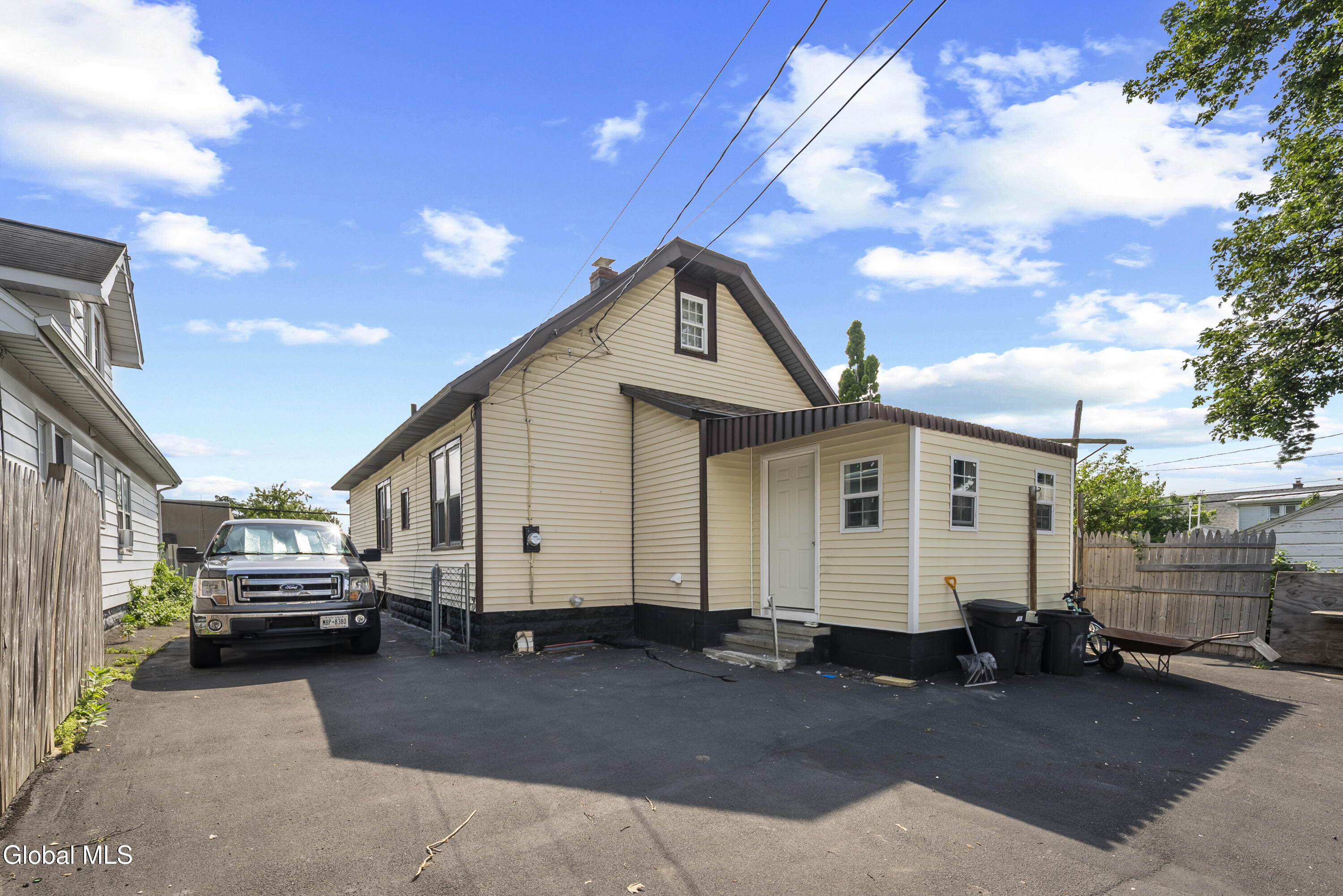 1611 Schuyler Street Schenectady NY 12303
