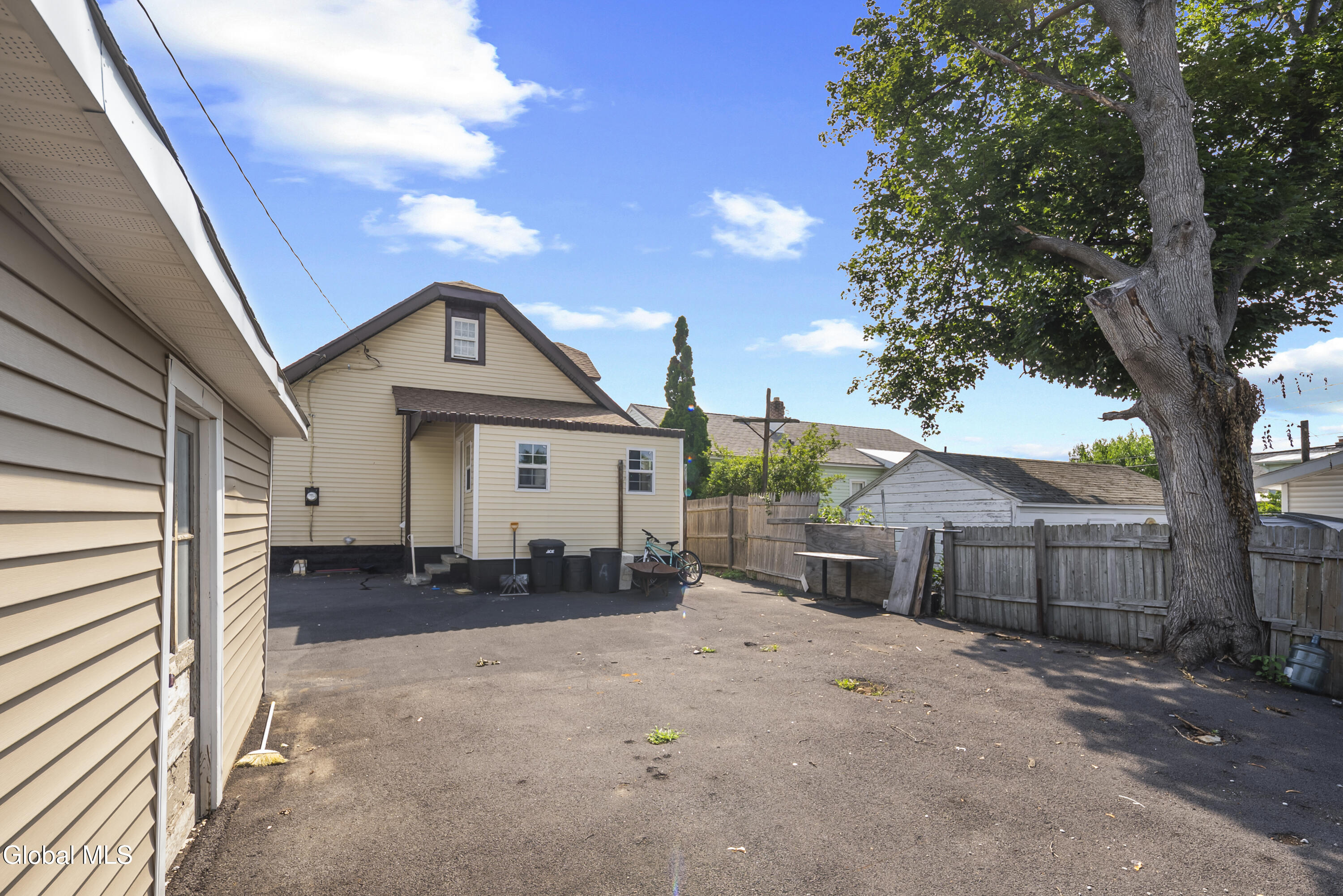 1611 Schuyler Street Schenectady NY 12303