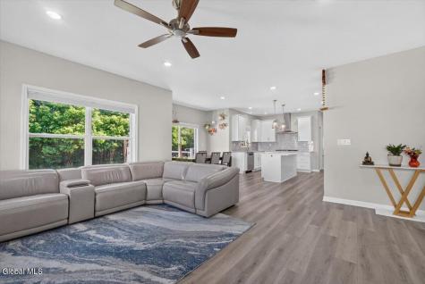38 Wyatts Circle Rensselaer NY 12144