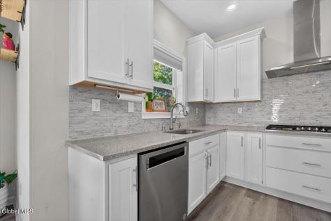 38 Wyatts Circle Rensselaer NY 12144