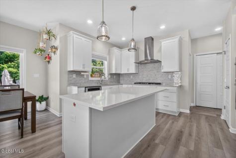 38 Wyatts Circle Rensselaer NY 12144