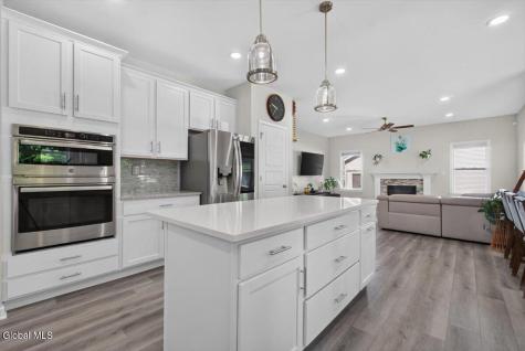 38 Wyatts Circle Rensselaer NY 12144