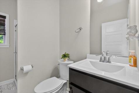 38 Wyatts Circle Rensselaer NY 12144