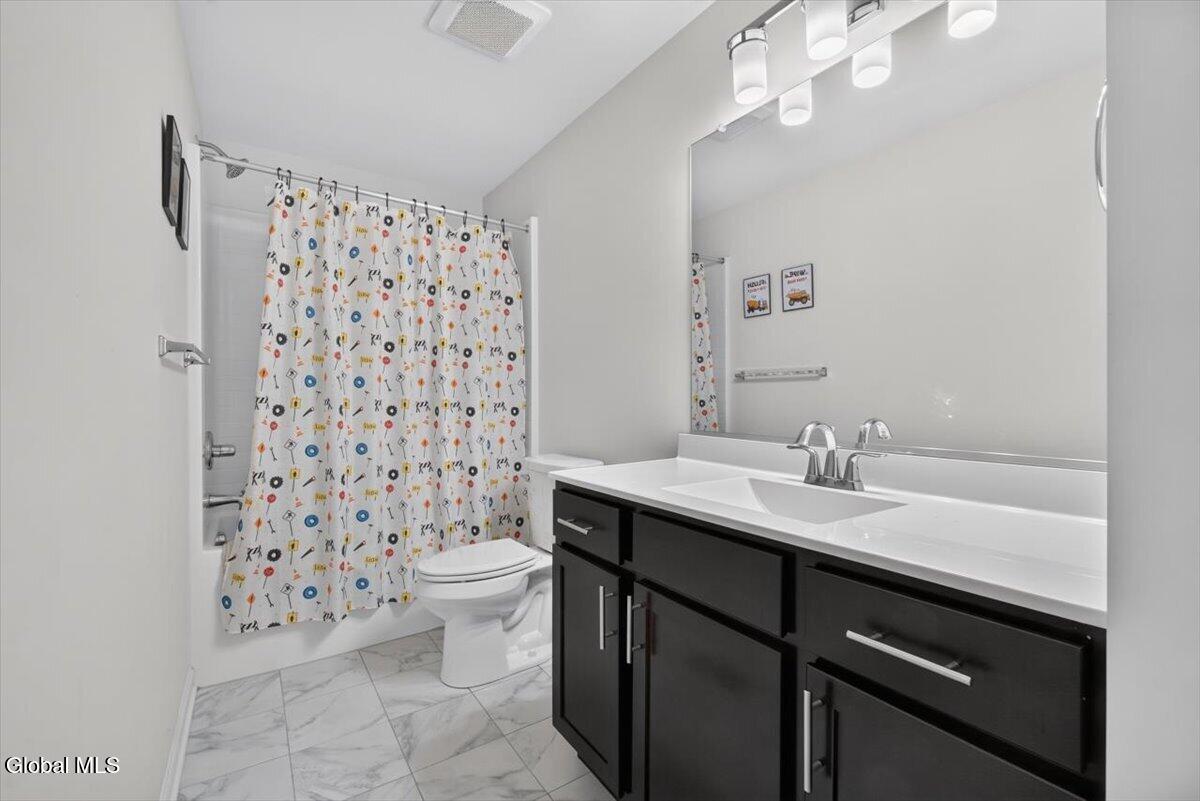 38 Wyatts Circle Rensselaer NY 12144