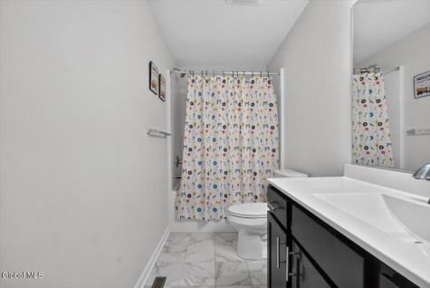 38 Wyatts Circle Rensselaer NY 12144