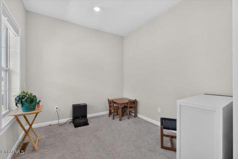 38 Wyatts Circle Rensselaer NY 12144