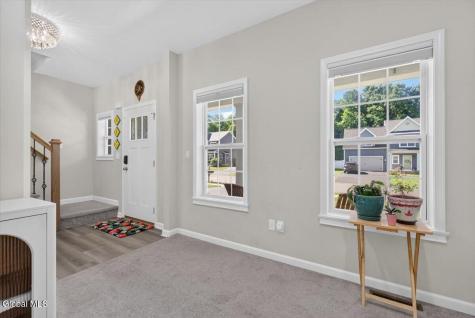 38 Wyatts Circle Rensselaer NY 12144