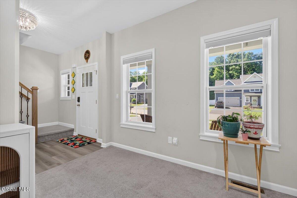 38 Wyatts Circle Rensselaer NY 12144