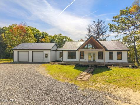 224 Willie Road Gloversville NY 12078