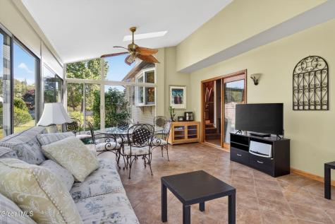 4 Smith Lane Voorheesville NY 12186