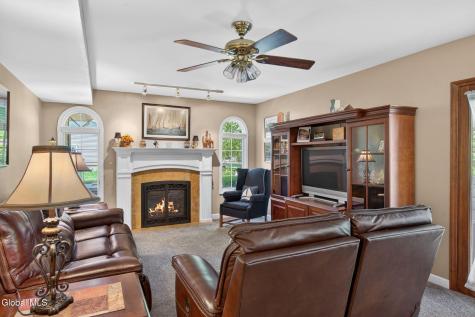 4 Smith Lane Voorheesville NY 12186