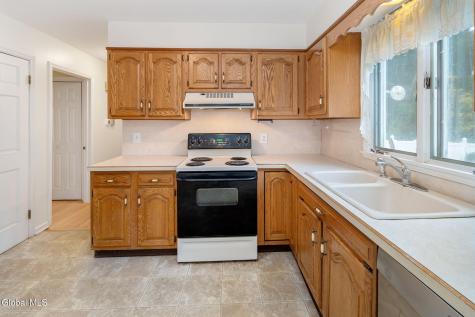 89 Willow Street Guilderland NY 12084
