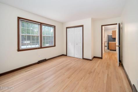89 Willow Street Guilderland NY 12084