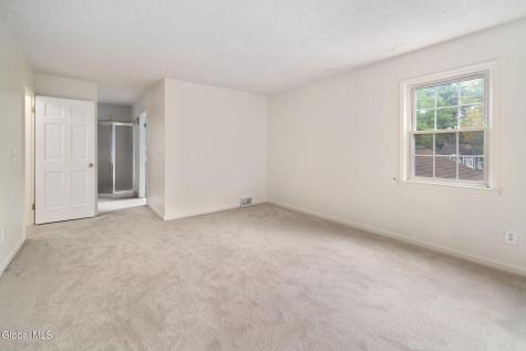 89 Willow Street Guilderland NY 12084