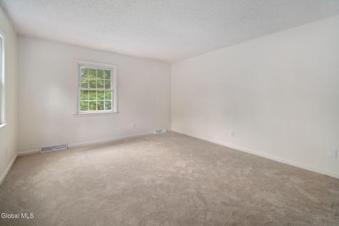 89 Willow Street Guilderland NY 12084
