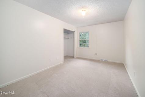 89 Willow Street Guilderland NY 12084