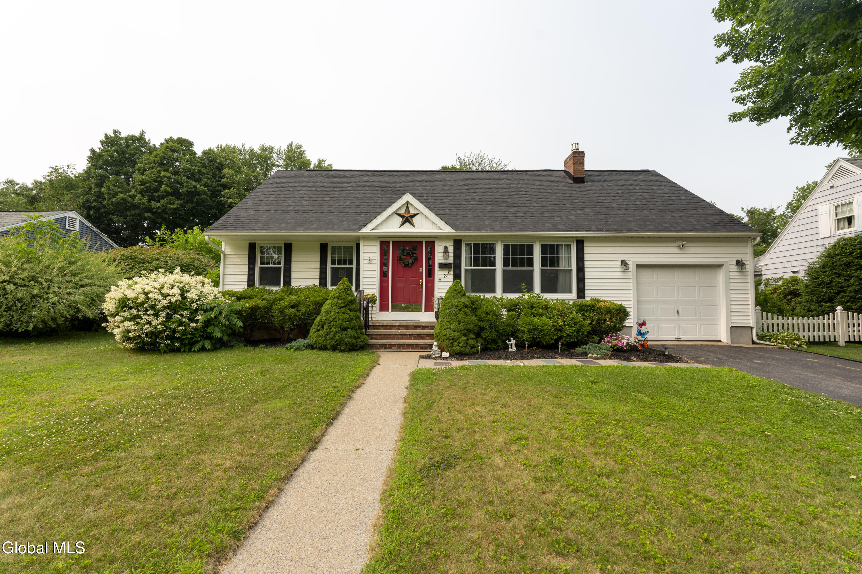 27 Pershing Road Queensbury NY 12804