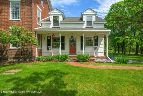 132 Biittig Road Averill Park NY 12018