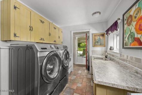 132 Biittig Road Averill Park NY 12018