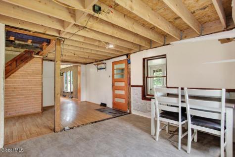 1106 Whiteside Road Galway NY 12074