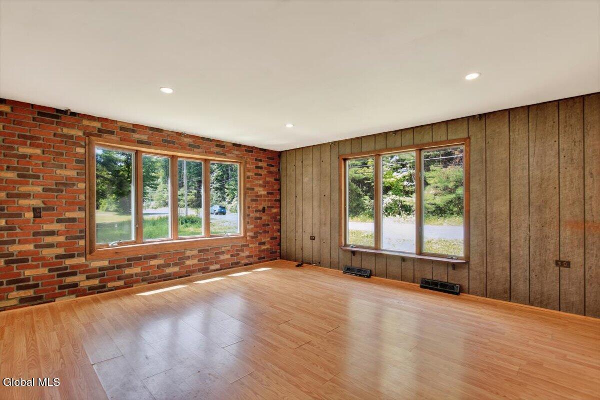 1106 Whiteside Road Galway NY 12074