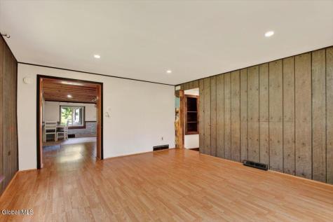 1106 Whiteside Road Galway NY 12074