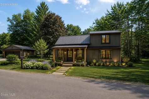 1106 Whiteside Road Galway NY 12074