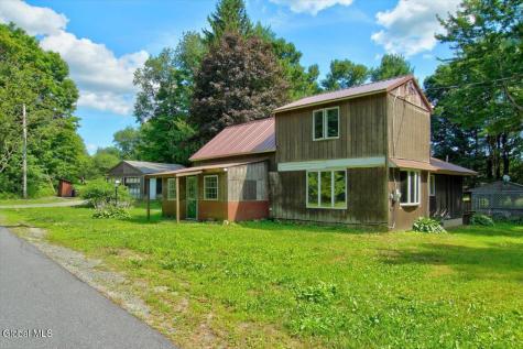 1106 Whiteside Road Galway NY 12074