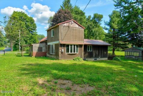 1106 Whiteside Road Galway NY 12074