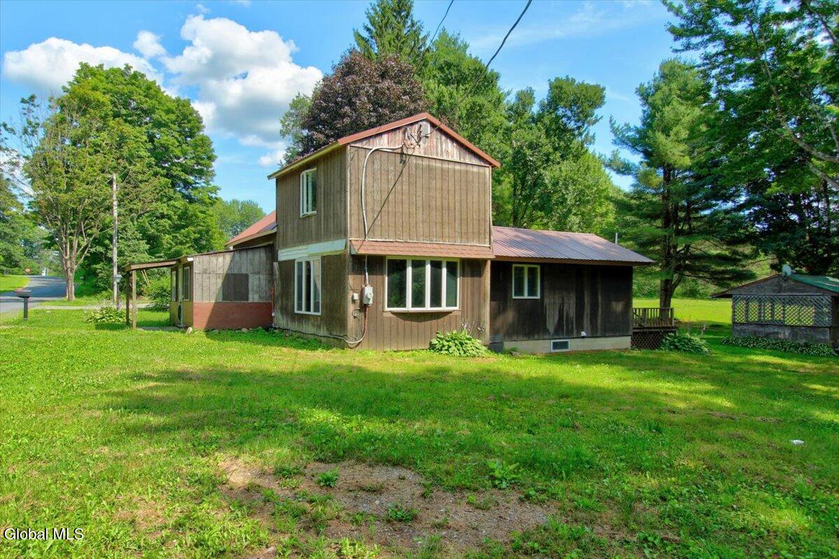 1106 Whiteside Road Galway NY 12074
