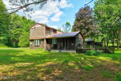 1106 Whiteside Road Galway NY 12074