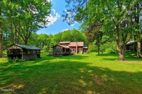 1106 Whiteside Road Galway NY 12074