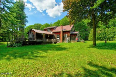 1106 Whiteside Road Galway NY 12074