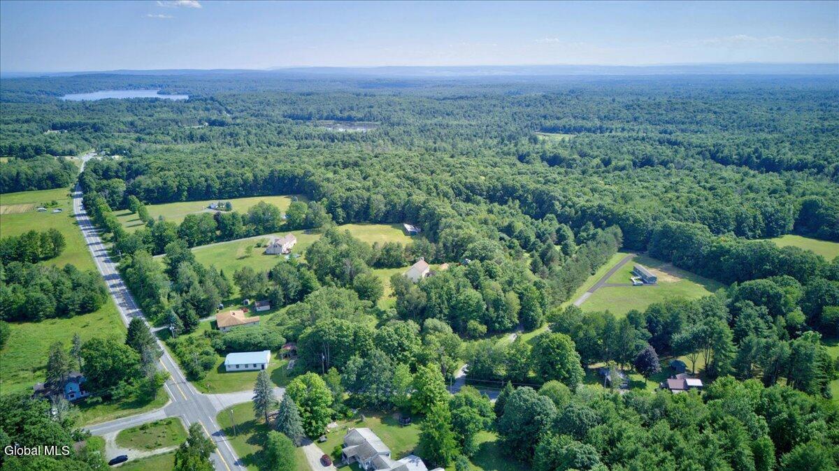 1106 Whiteside Road Galway NY 12074