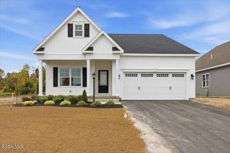 3 Clover Leaf Drive Halfmoon NY 12065