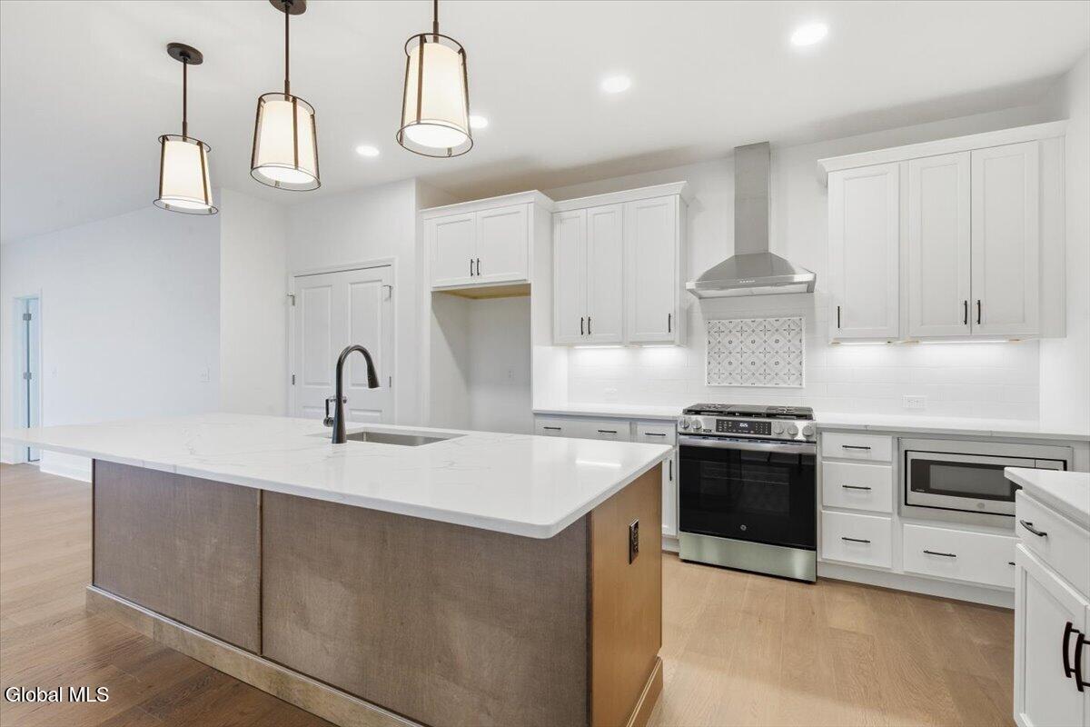 3 Clover Leaf Drive Halfmoon NY 12065