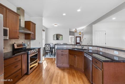 17 Mahogany Drive Watervliet NY 12189