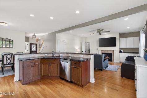 17 Mahogany Drive Watervliet NY 12189