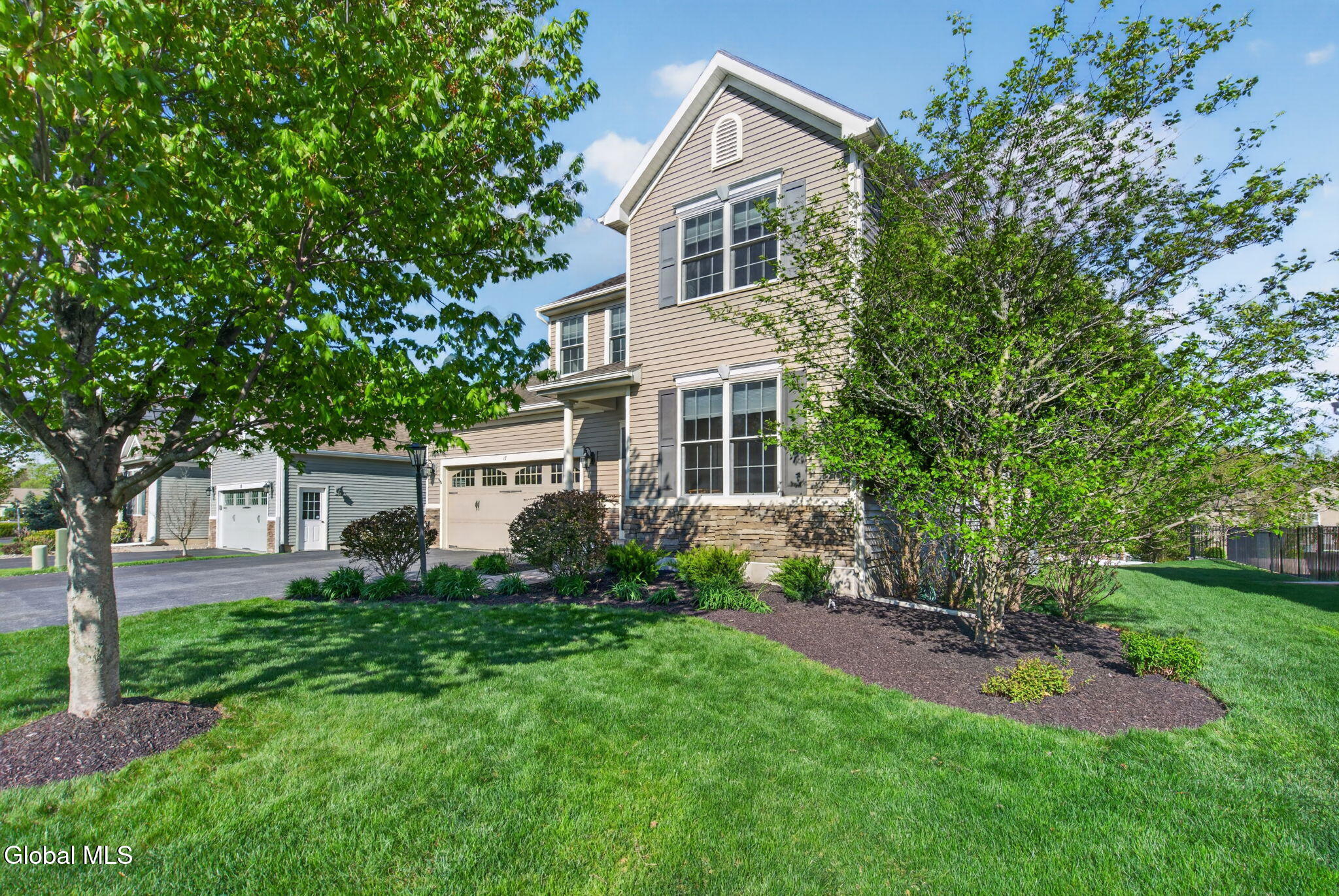 17 Mahogany Drive Watervliet NY 12189