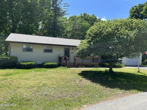 15 Birchwood Drive Halfmoon NY 12065